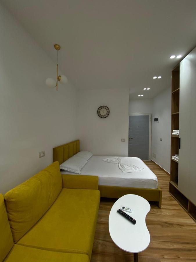 Luxury Apartment In Blloku Area Tirana Exterior foto